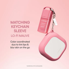 LANEIGE powder swatch showing ultra-fine texture for soft-focus blurring
