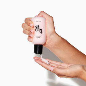 L'ANGE HAIR label close-up highlighting paraben- and sulfate-free ingredients benefit