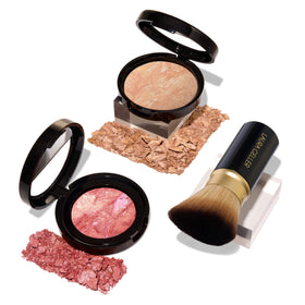 LAURA GELLER Balance-N-Brighten front pan evens skin tone and blends easily