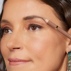 LAURA GELLER NEW YORK spoolie brush detail to blend and soften brows