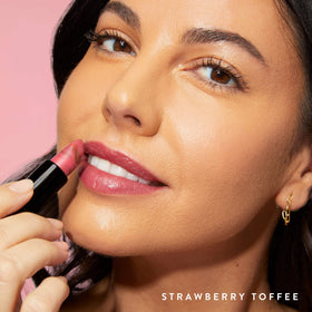 LAURA GELLER lips wearing Strawberry Toffee showing hydrated cream finish and dimension