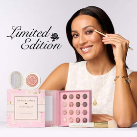 LAURA GELLER NEW YORK open compact with mirror for touchups on the go