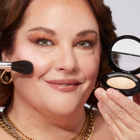LAURA GELLER Portofino applied to inner eye corner demonstrating brightening effect