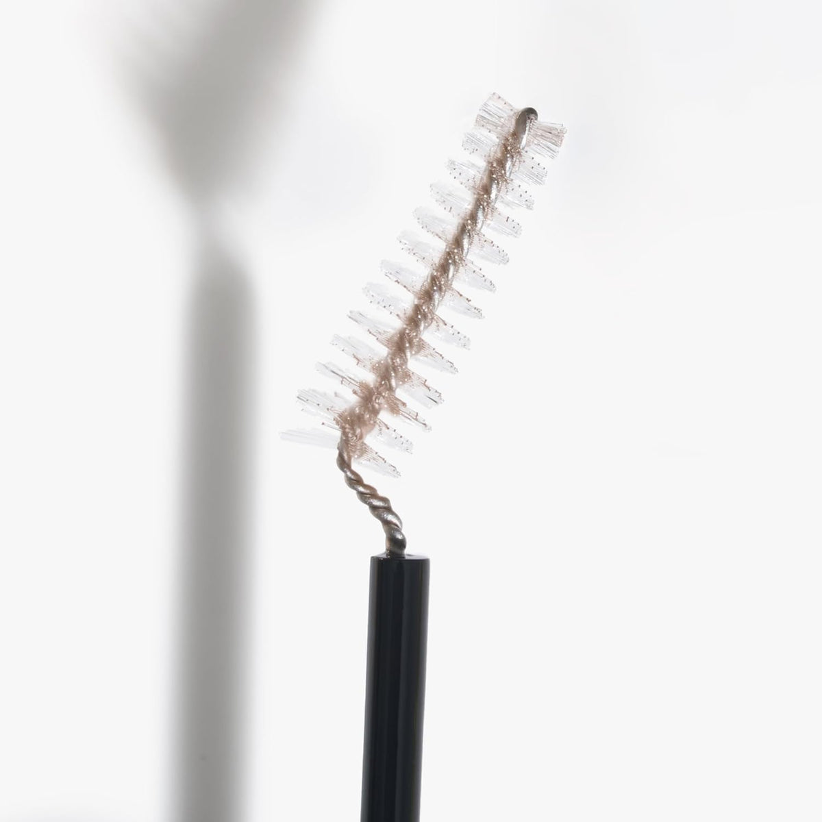 LAURA GELLER NEW YORK texture close-up of gel demonstrating non-flaky finish