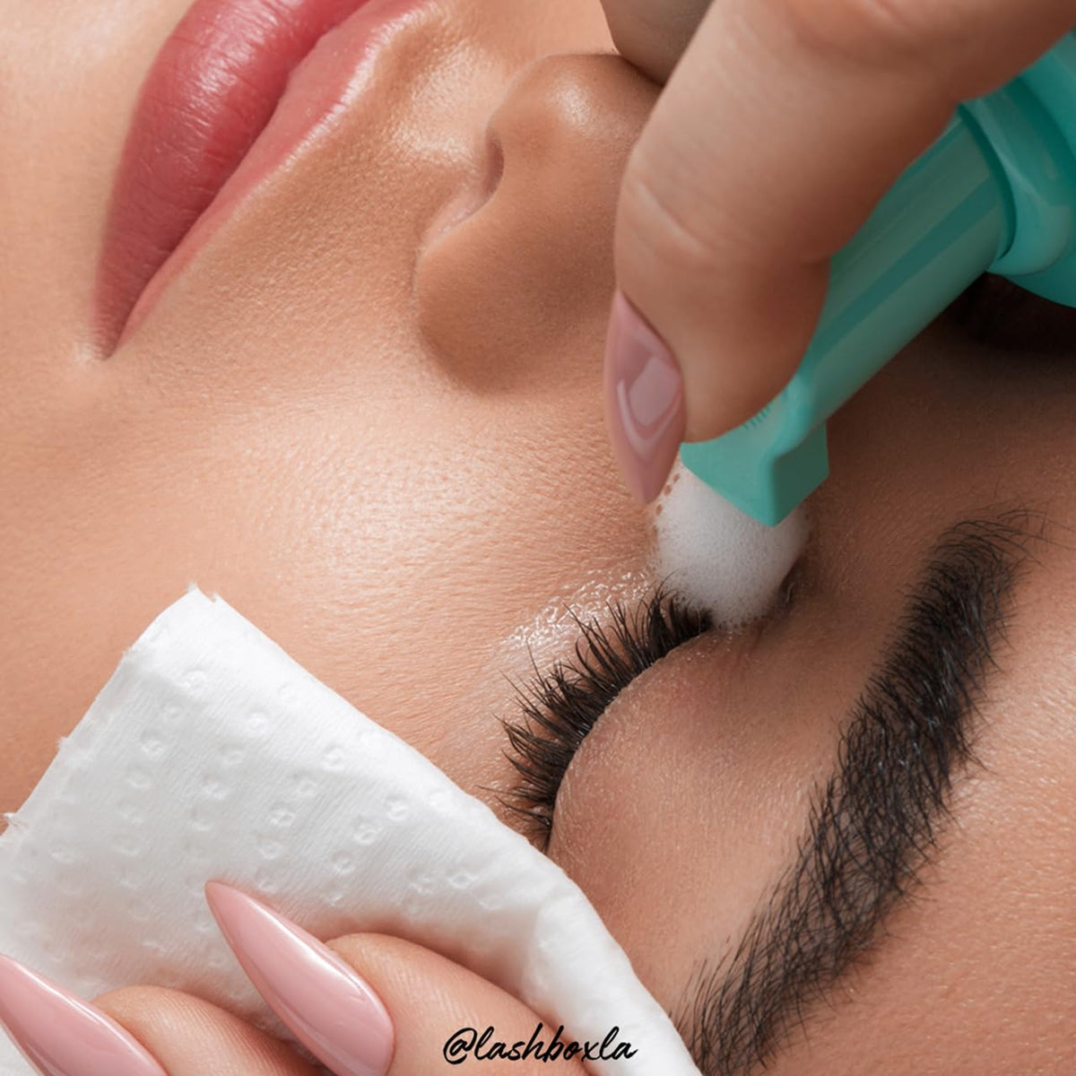 LBLA BEAUTY foam being applied to lashline for safe extension care