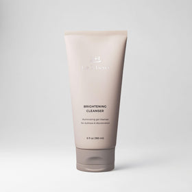 Le Mieux pump and label detail highlighting clean formula benefit