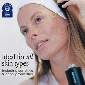 Le Prunier oil drops on skin highlighting quick absorption