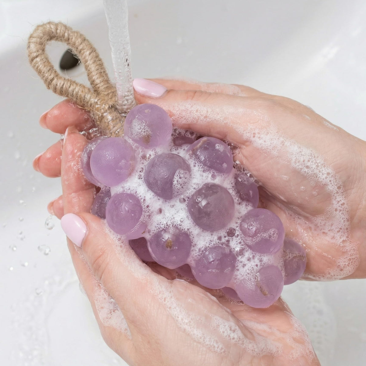 Lekgavd label and ingredient view demonstrating glycerin base and lavender scent