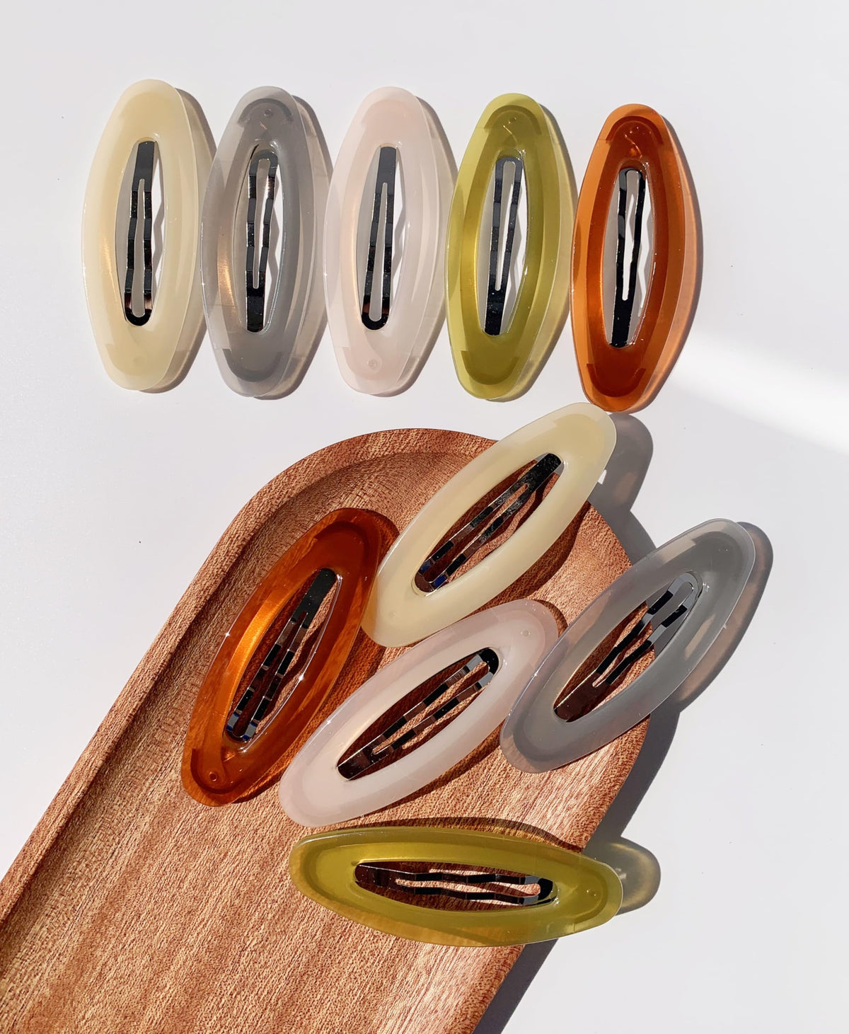 Lemeilleur front view of 10-pack oval hair clips showcasing colors and packaging benefit durable set