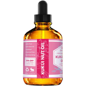 Leven Rose oil texture poured on hand illustrating lightweight absorbency