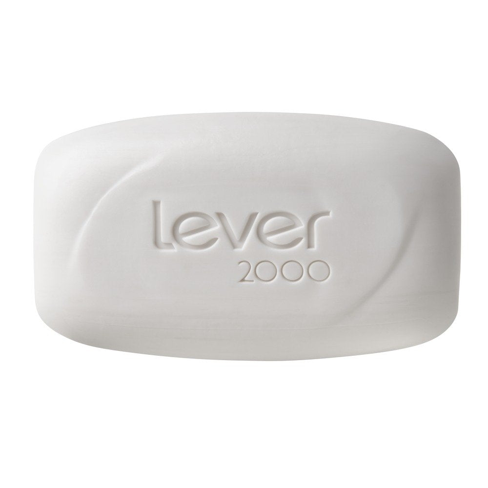 Lever 2000 lather in hand demonstrating quick foaming benefit
