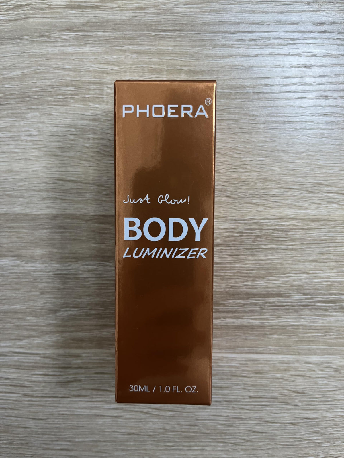 Lezero product label close-up highlighting shade name and usage tips