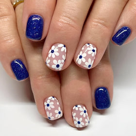 LIDUNANWU close-up of colorful flower design, precise detailing and glossy finish