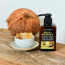 LILY SADO Manuka honey ingredient shot showing soothing benefits