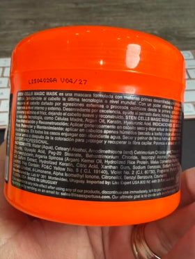 Liss Expert Professional applying treatment on shoulder-length hair for even coverage