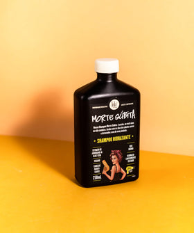 Lola creamy lather texture showing moisturizing formula for smooth detangling