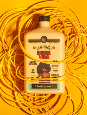 Lola cream texture close-up highlights smooth consistency for improved slip and detangling