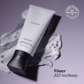 LolaVie application on scalp showing direct root targeting to reduce buildup