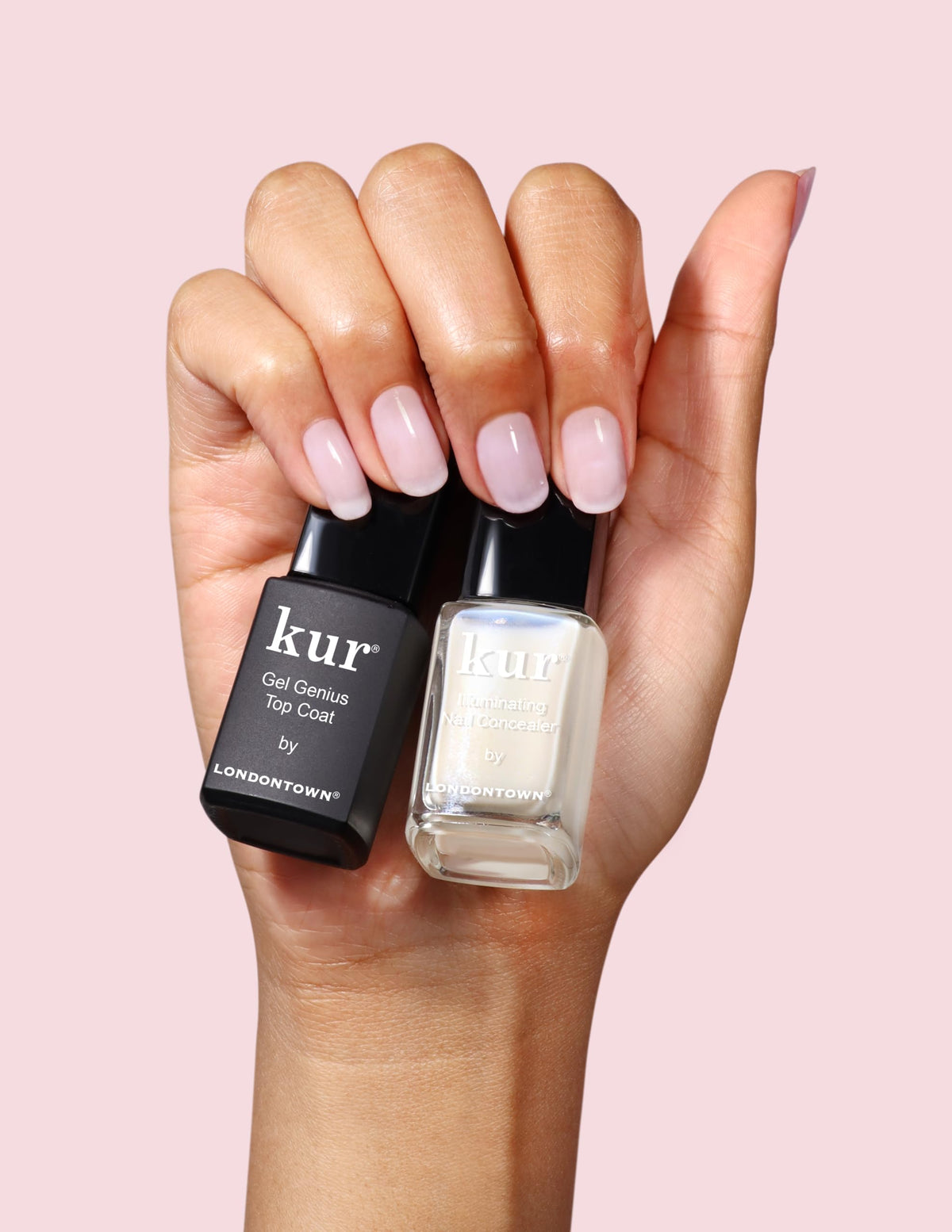 LONDONTOWN kur Gel Genius top coat close-up highlighting glossy, chip-resistant finish benefit