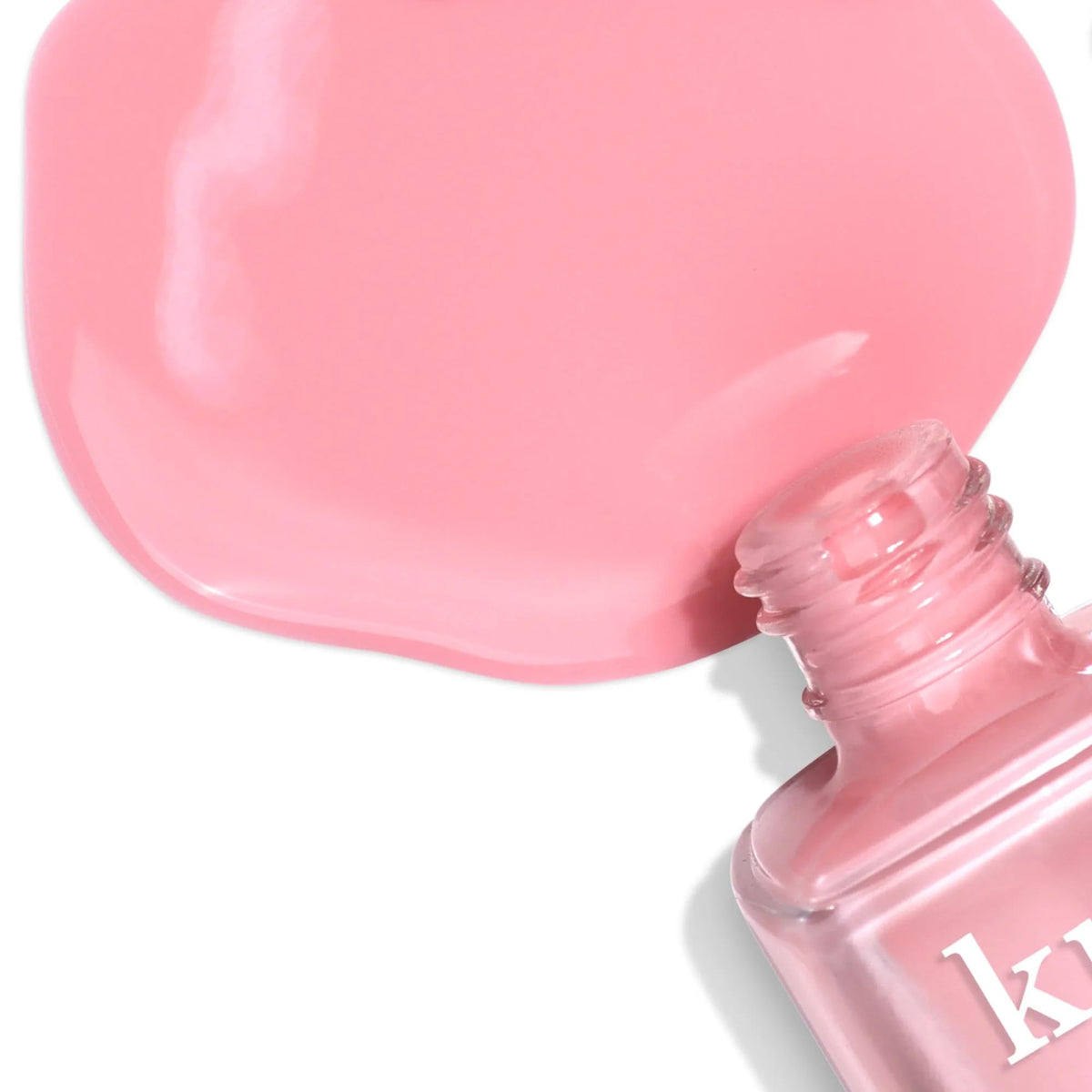 LONDONTOWN label close-up highlighting ingredient list and clean formulation benefit