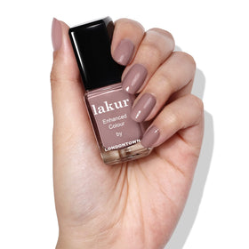 LONDONTOWN brush stroke of chai color demonstrating smooth coverage