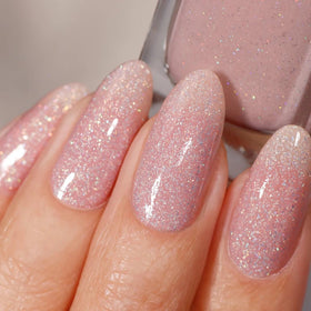 LONDONTOWN bottle cap label close-up highlighting formula name and polish finishing benefit