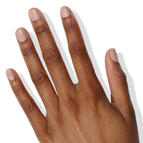 LONDONTOWN lacquer texture highlighting glossy finish and streak-free look