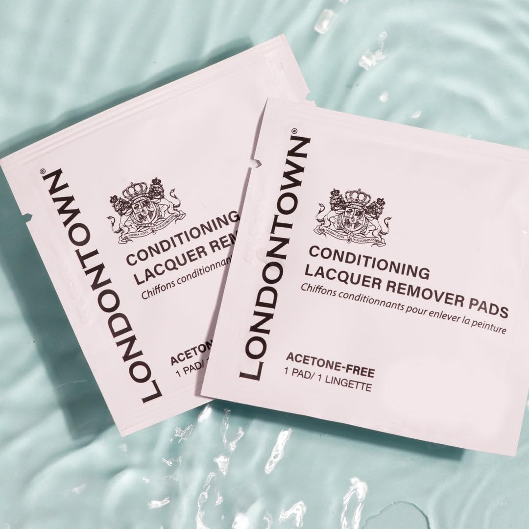 LONDONTOWN pads in a purse depicting easy on-the-go polish touch-ups