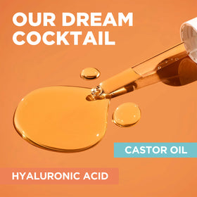 L'Oréal Paris label close-up highlighting hyaluronic acid and castor oil for hydrated curls