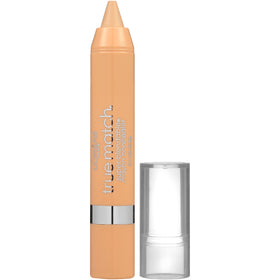 L'Oreal Paris crayon texture close-up displaying creamy formula for smooth blending
