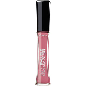 L'Oreal Paris applicator detail highlighting precise tip and pigment delivery