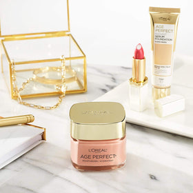 L'Oreal Paris cream applied on hand demonstrating easy spreadability and hydration