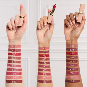L'Oreal Paris lipstick applied on lips showing blurred edge and comfortable wear