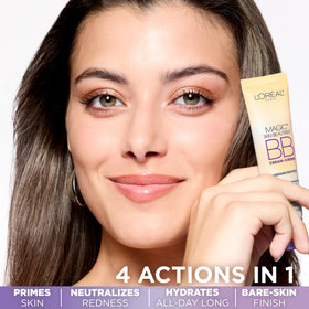 L'Oreal Paris close-up of cream texture highlighting smooth blendability