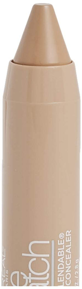 L'Oreal Paris crayon side application demonstrating broader coverage benefit