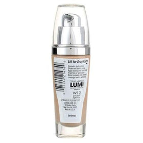 L'Oreal Paris lifestyle scene in makeup bag for daily use