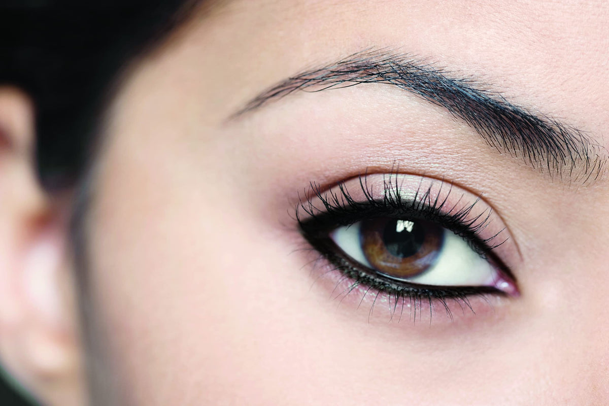 L'Oreal Paris eyeliner being applied to upper lashline for defined eyes