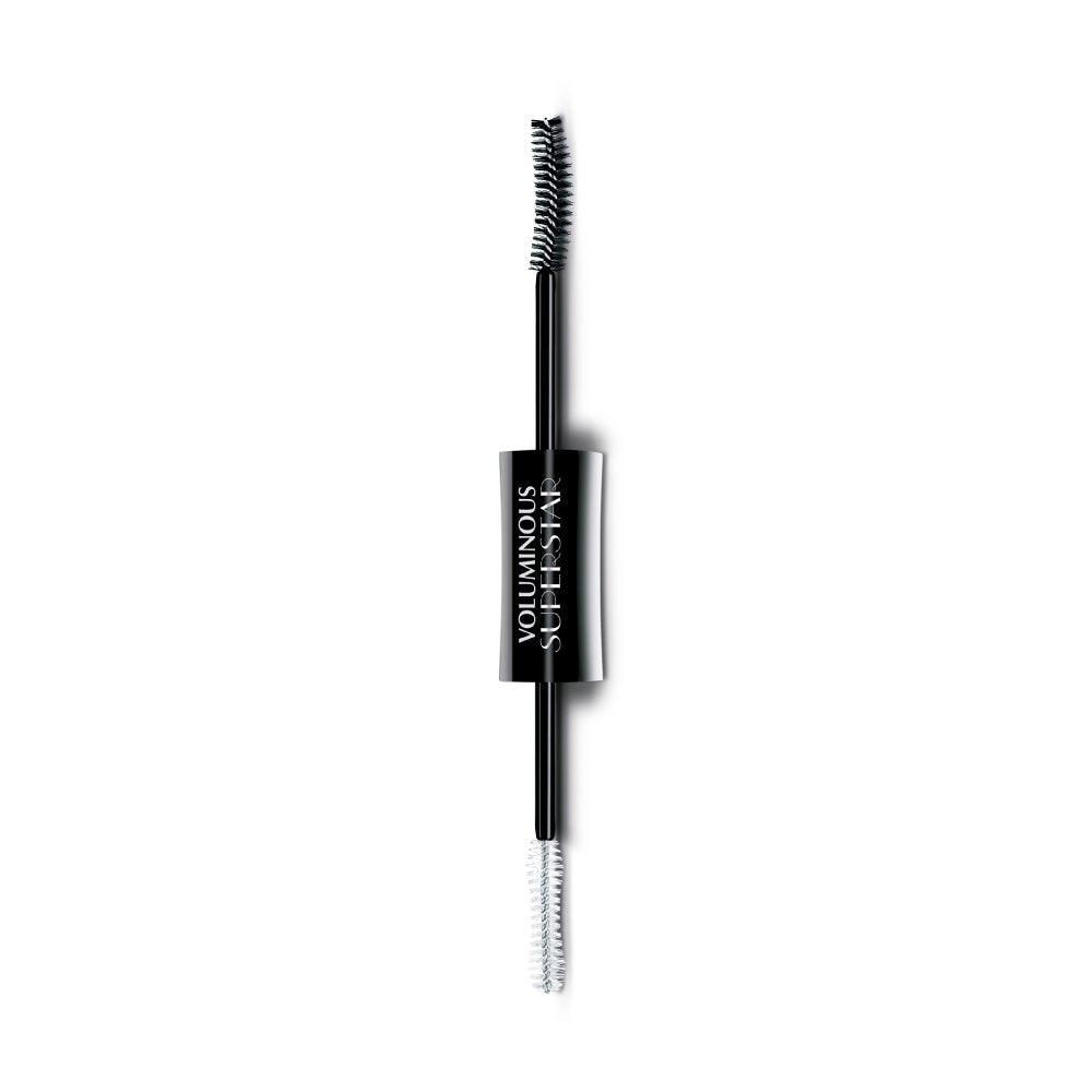 L'Oréal Paris primer texture close-up showing creamy base for increased volume benefits