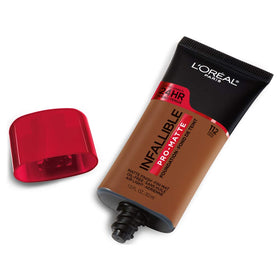 L'Oreal Paris texture closeup highlighting smooth, air‑light finish benefit