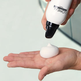 L'Oréal Professionnel label detail highlighting UV filter protection