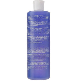Lottabody lotion texture close-up demonstrating fast-dry consistency and glossy finish
