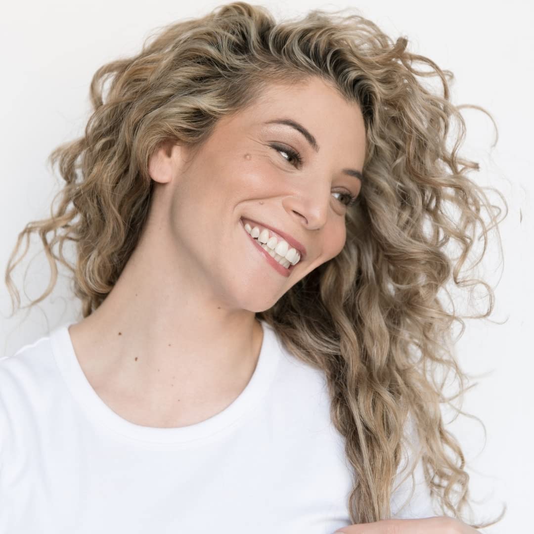 Love Ur Curls ingredients shot with shea and moringa showing nourishing benefit