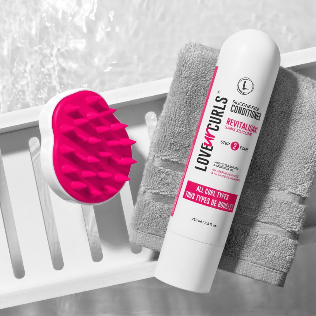 Love Ur Curls size scale next to a coin showing 8.5oz travel-friendly benefit