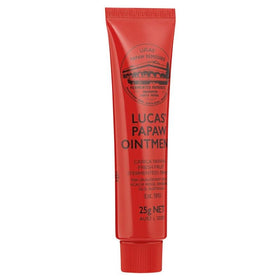 Lucas Papaw applied on lips demonstrating instant soothing and hydration