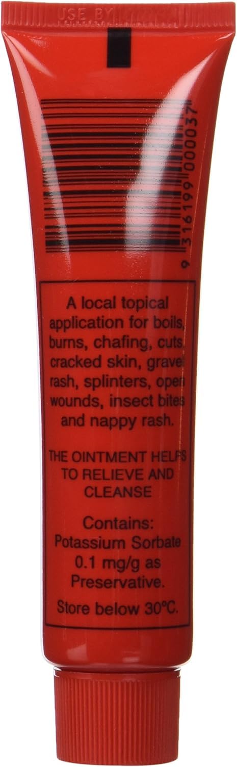 Lucas Papaw fermented Carica papaya extract close-up highlighting natural ingredient