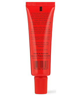 Lucas Papaw texture of ointment on fingertip demonstrating rich moisturizing barrier