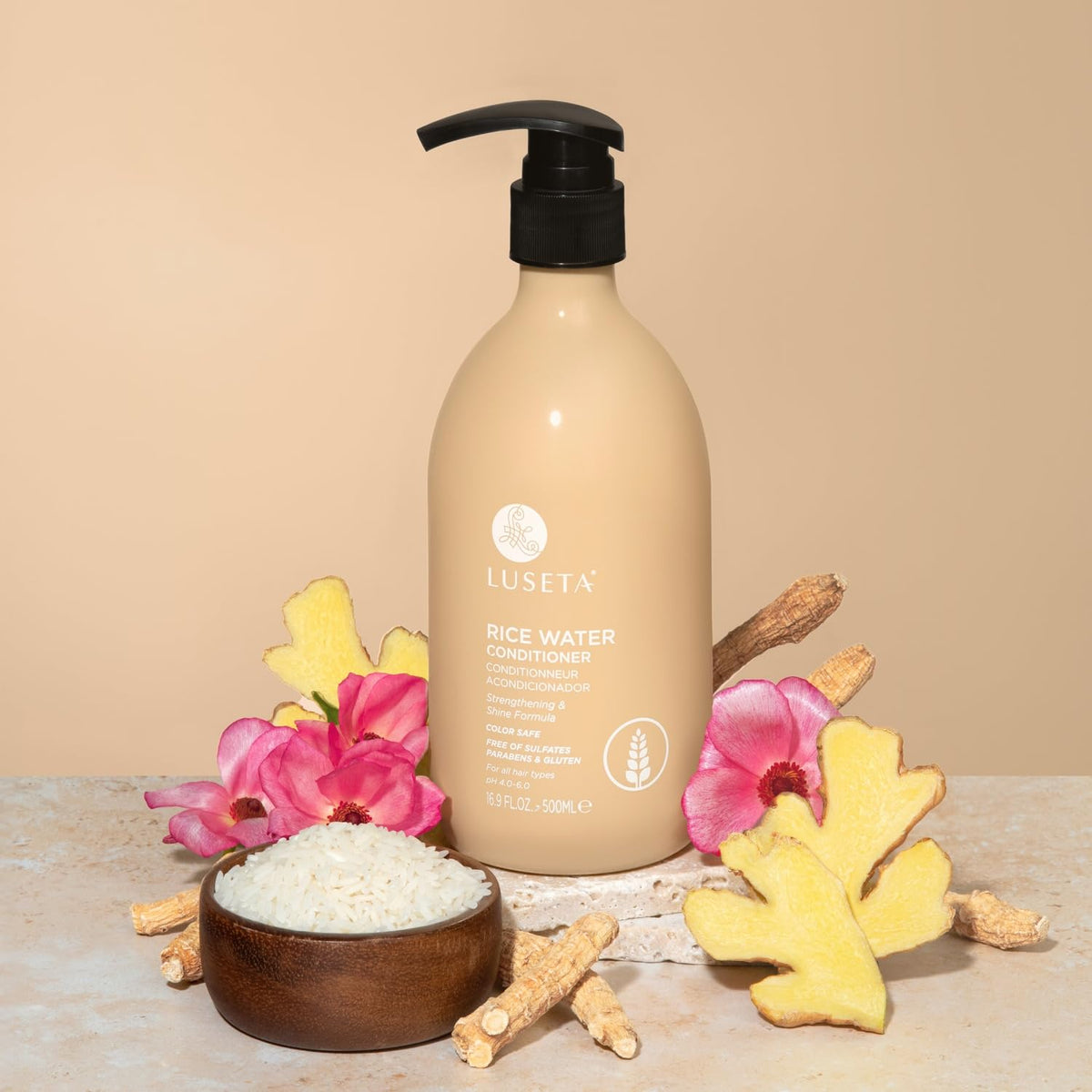 LUSETA conditioner texture poured into hand, shows hydration and smooth slip