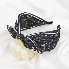 Lvyeer packaging and contents showing the two-piece headband set