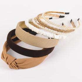 LYroo padded wide headband detail showing cushioning benefit