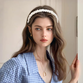 LYroo thin band style displayed for subtle everyday styling and versatility